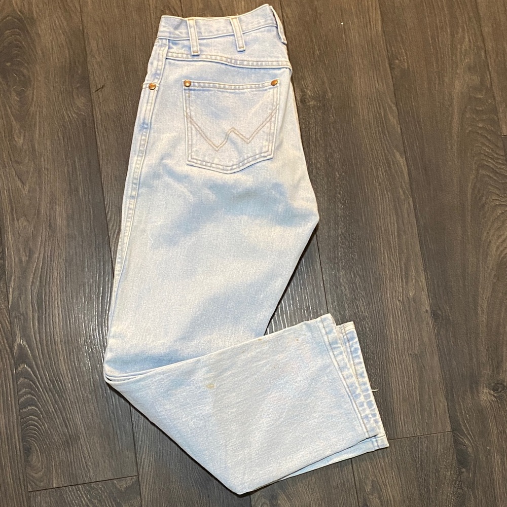 Wrangler Women's Light Blue Cowgirl Cut Jeans